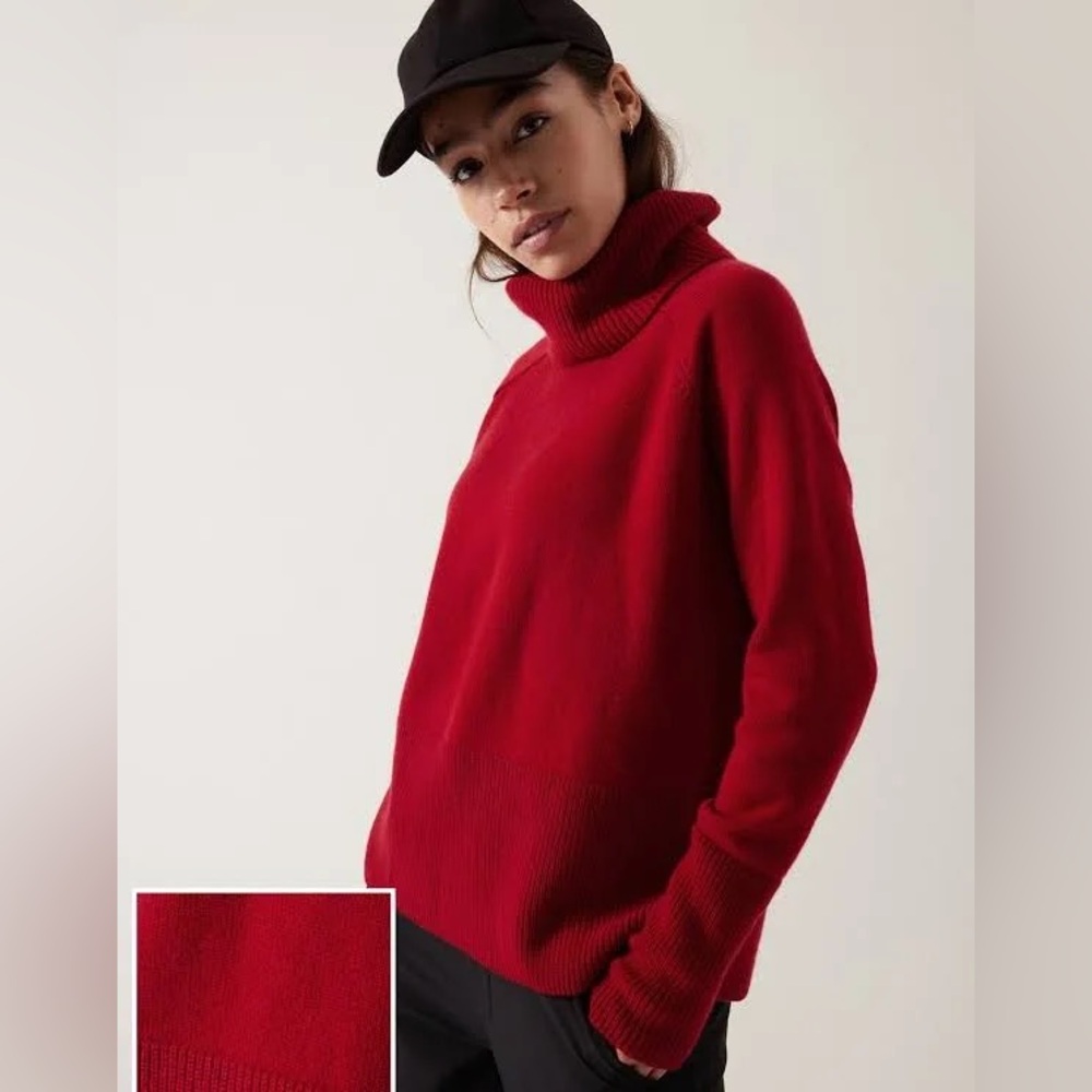 Athleta Women’s Alpine Turtleneck Sweater XS in Red